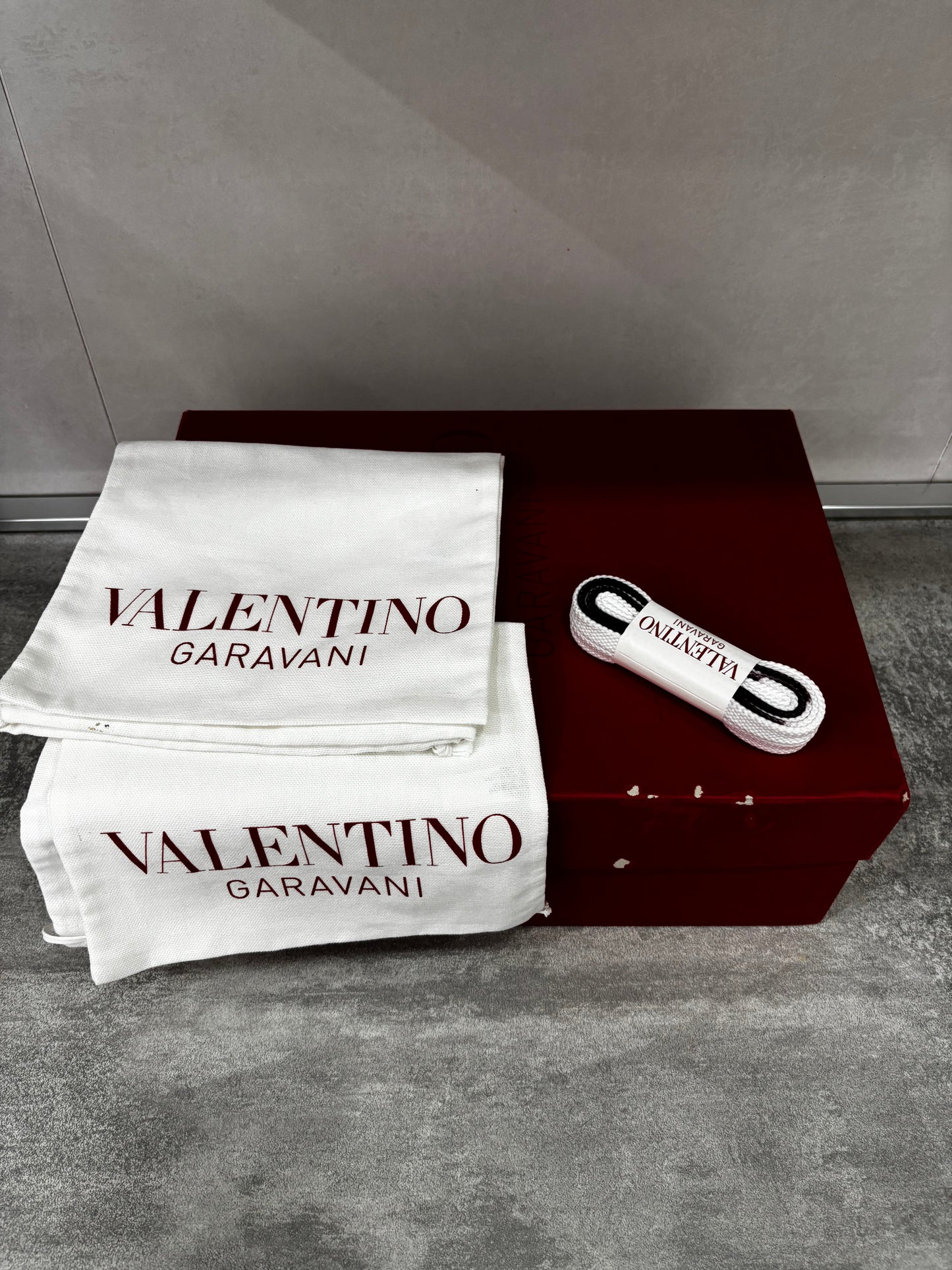 Valentino skate-Size 42-Condizioni 7/10