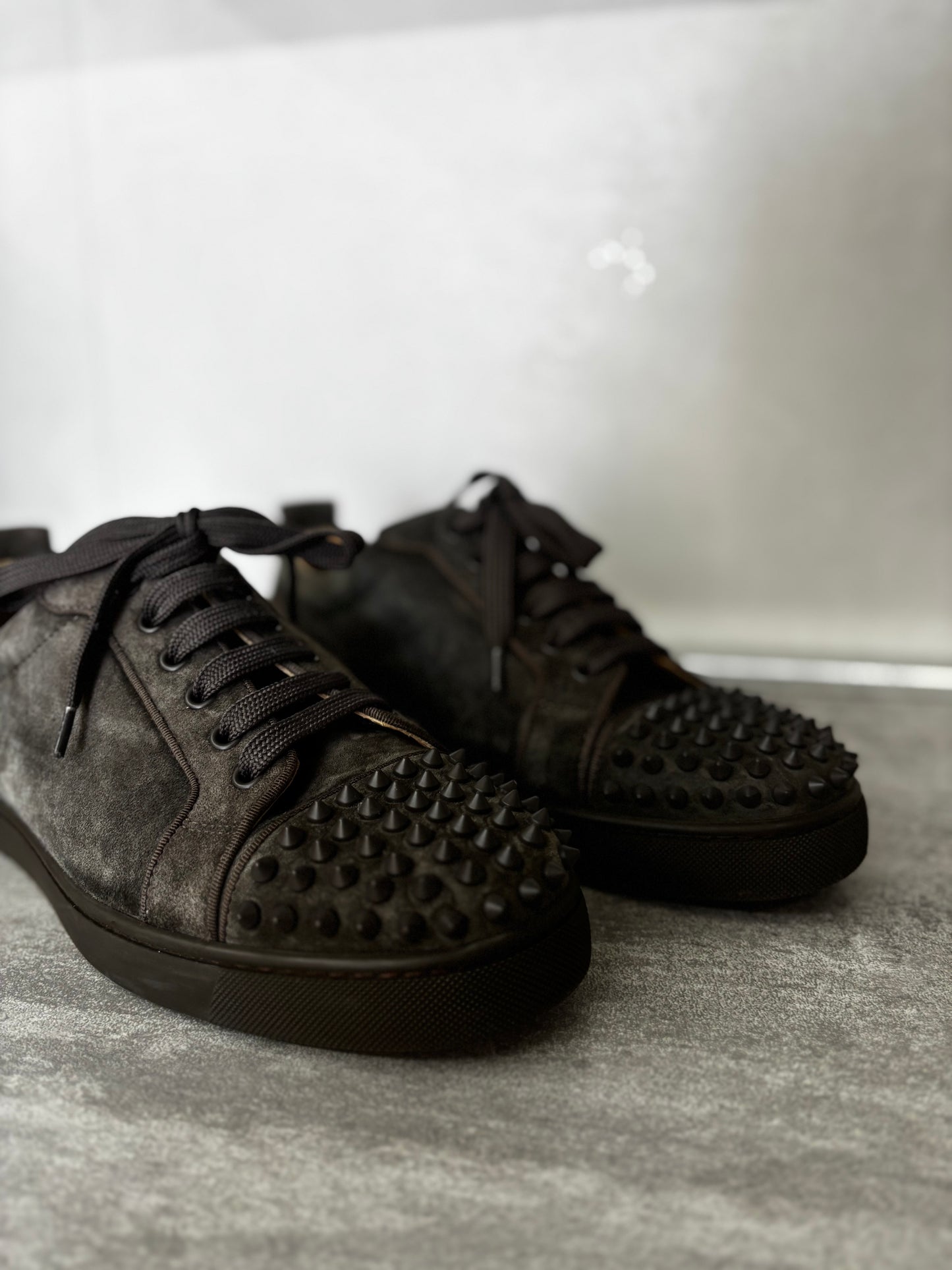 Louboutin Spikes low-Size 42-Condizioni 9/10