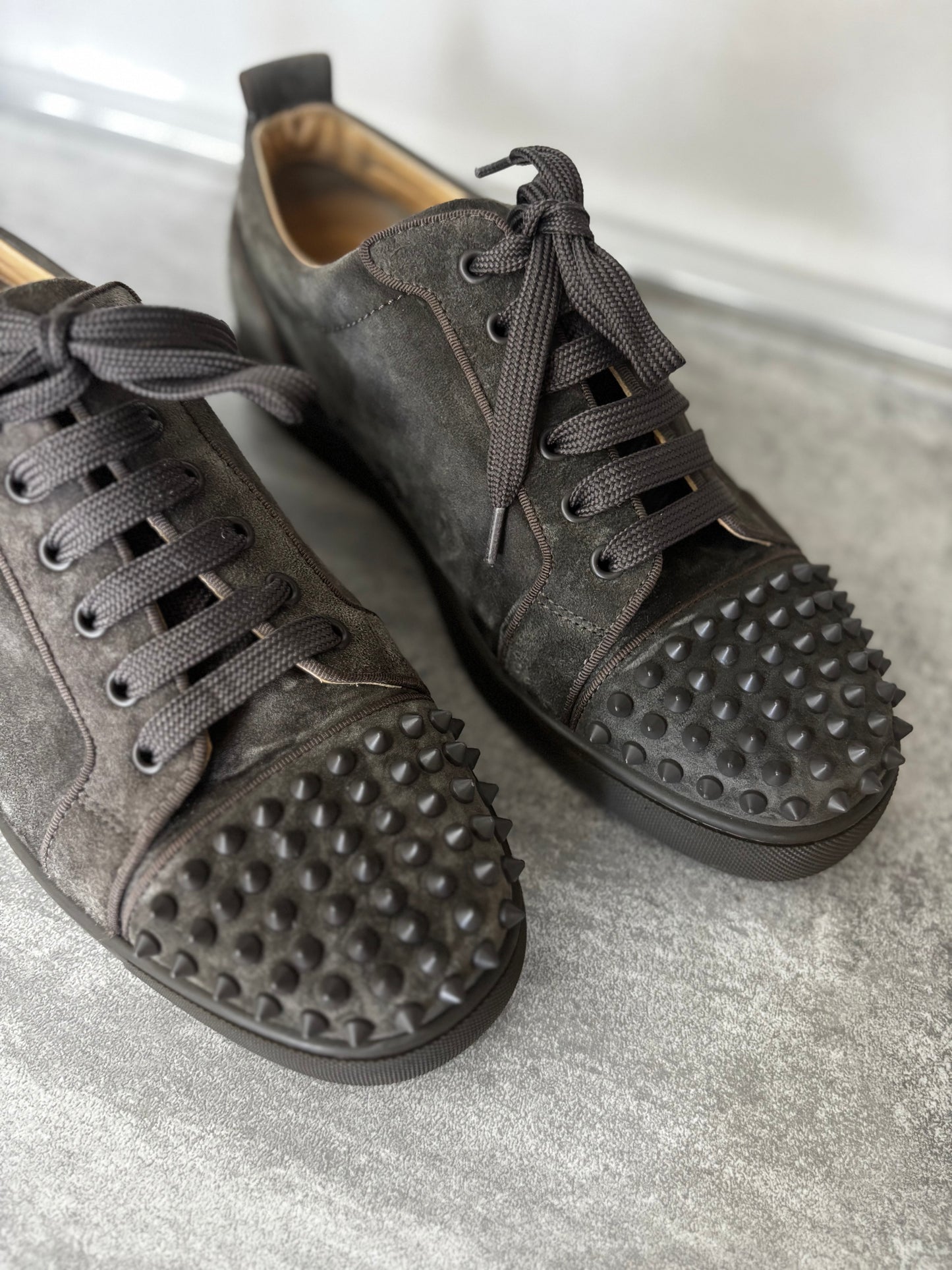 Louboutin Spikes low-Size 42-Condizioni 9/10