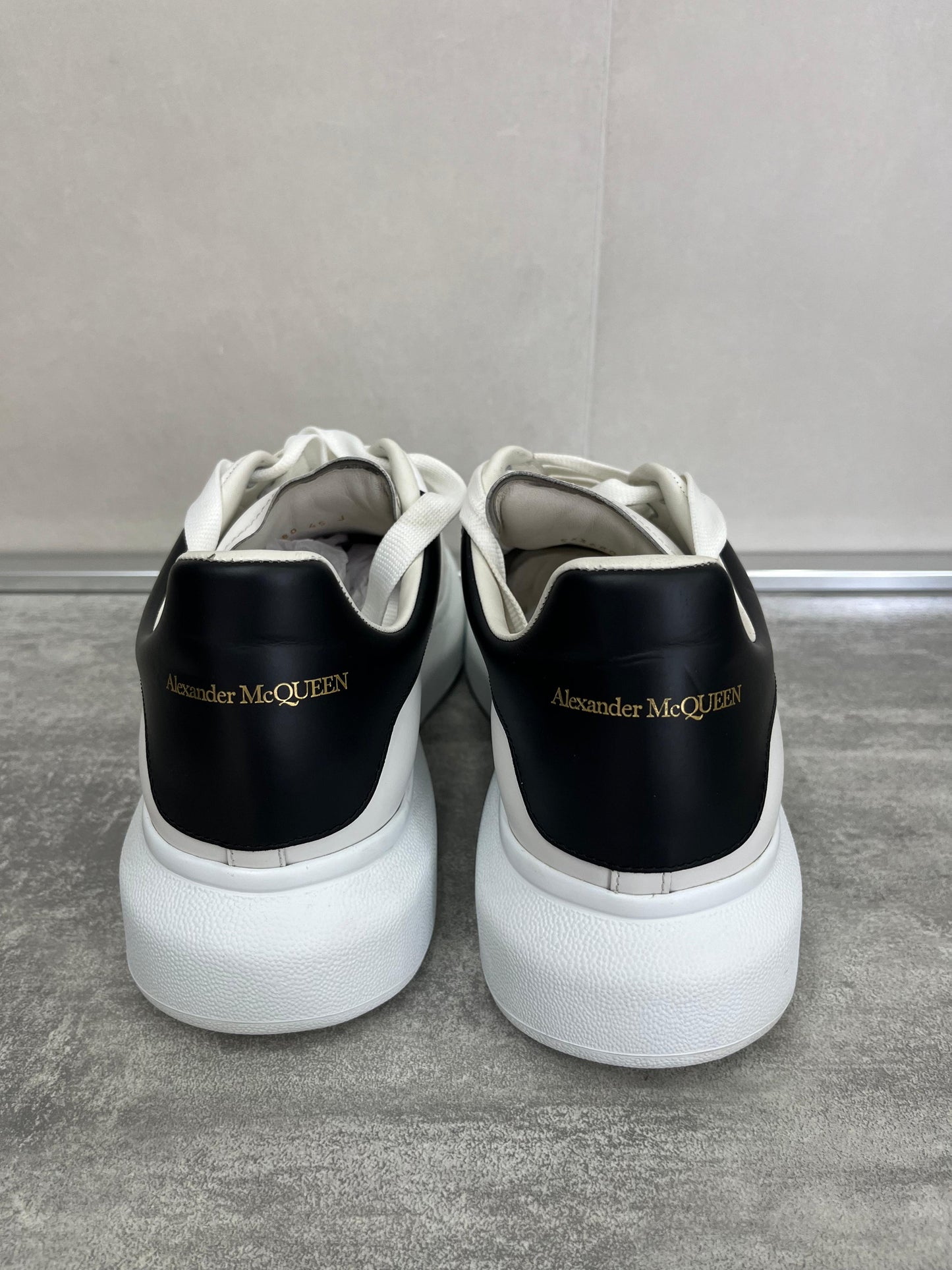 Alexander McQueen-Size 45-Condizioni 9/10