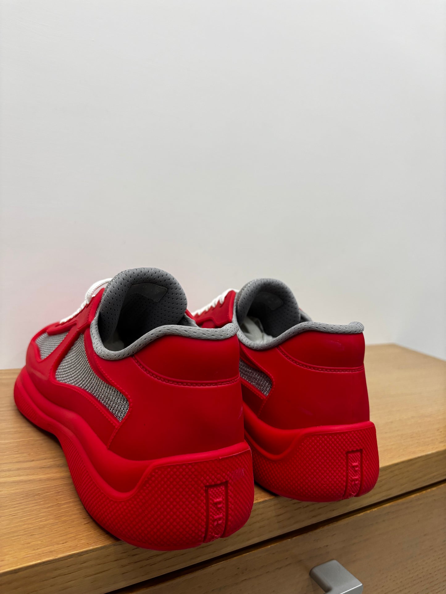 Prada Cup-Size 43-Condizioni 9/10