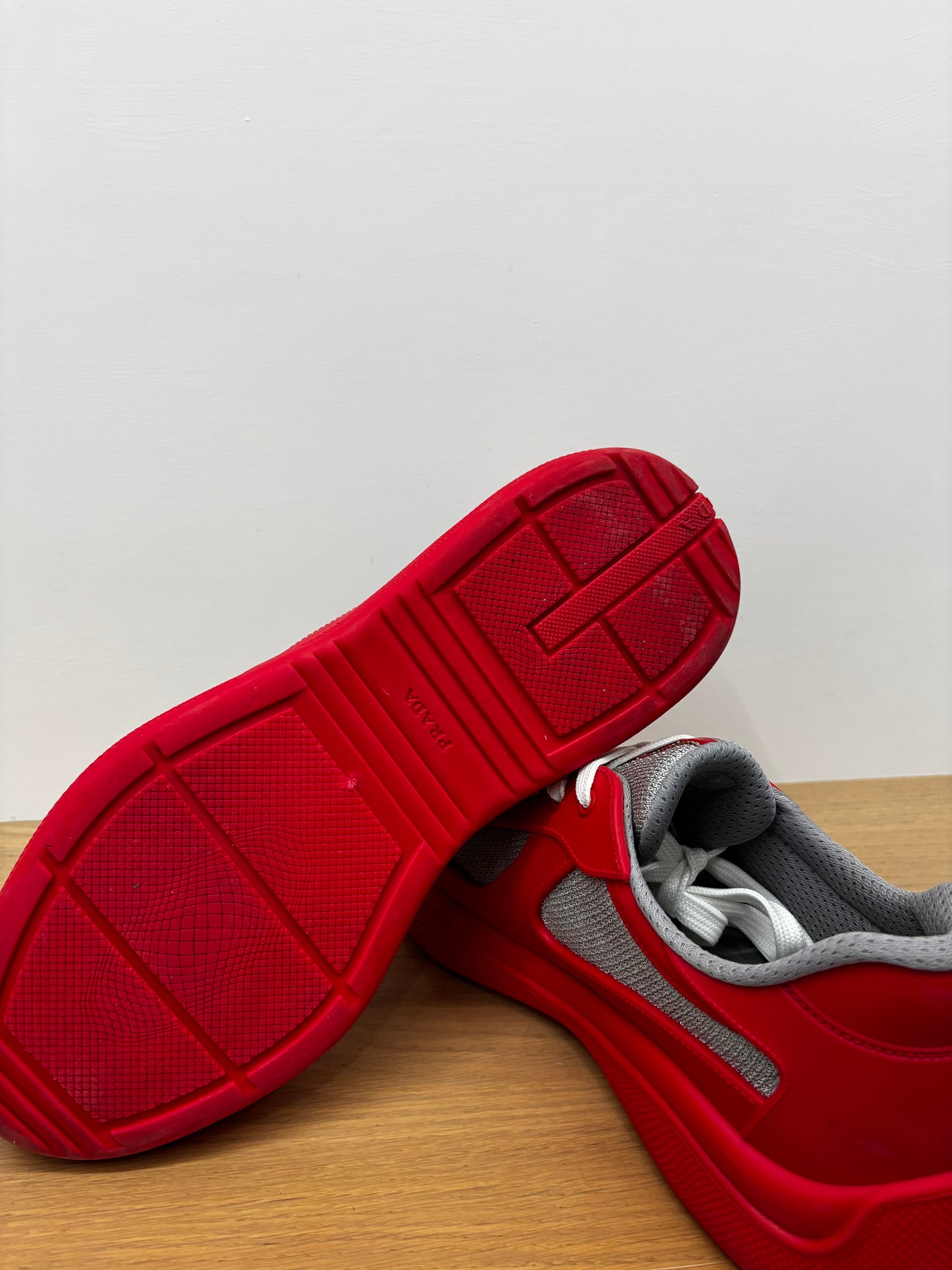 Prada Cup-Size 43-Condizioni 9/10