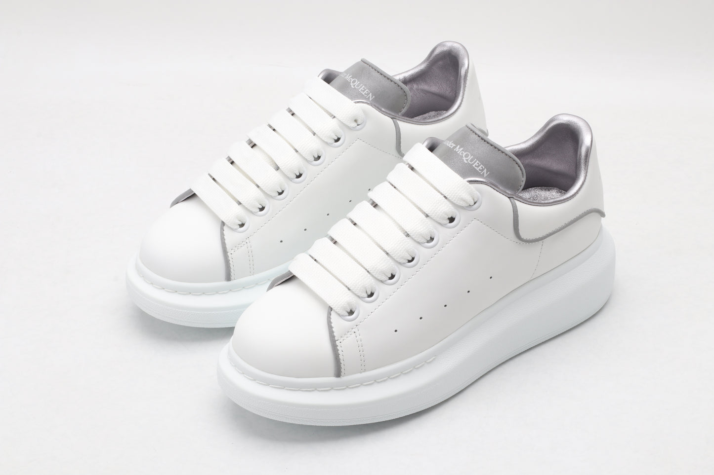 MCQ white iron