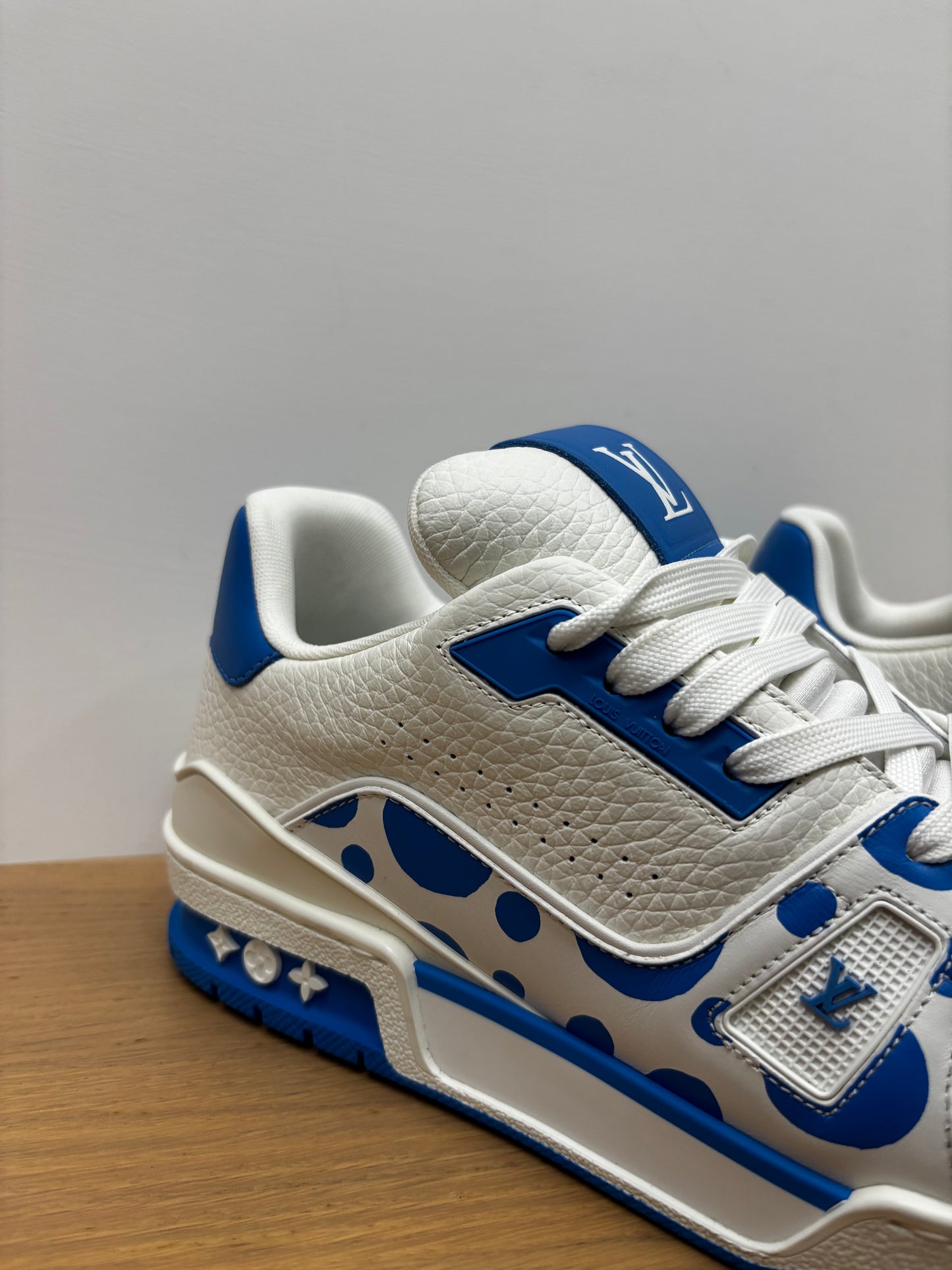 LV x Kusama-Size 8UK(42,5 EU)-Condizioni 9,5/10