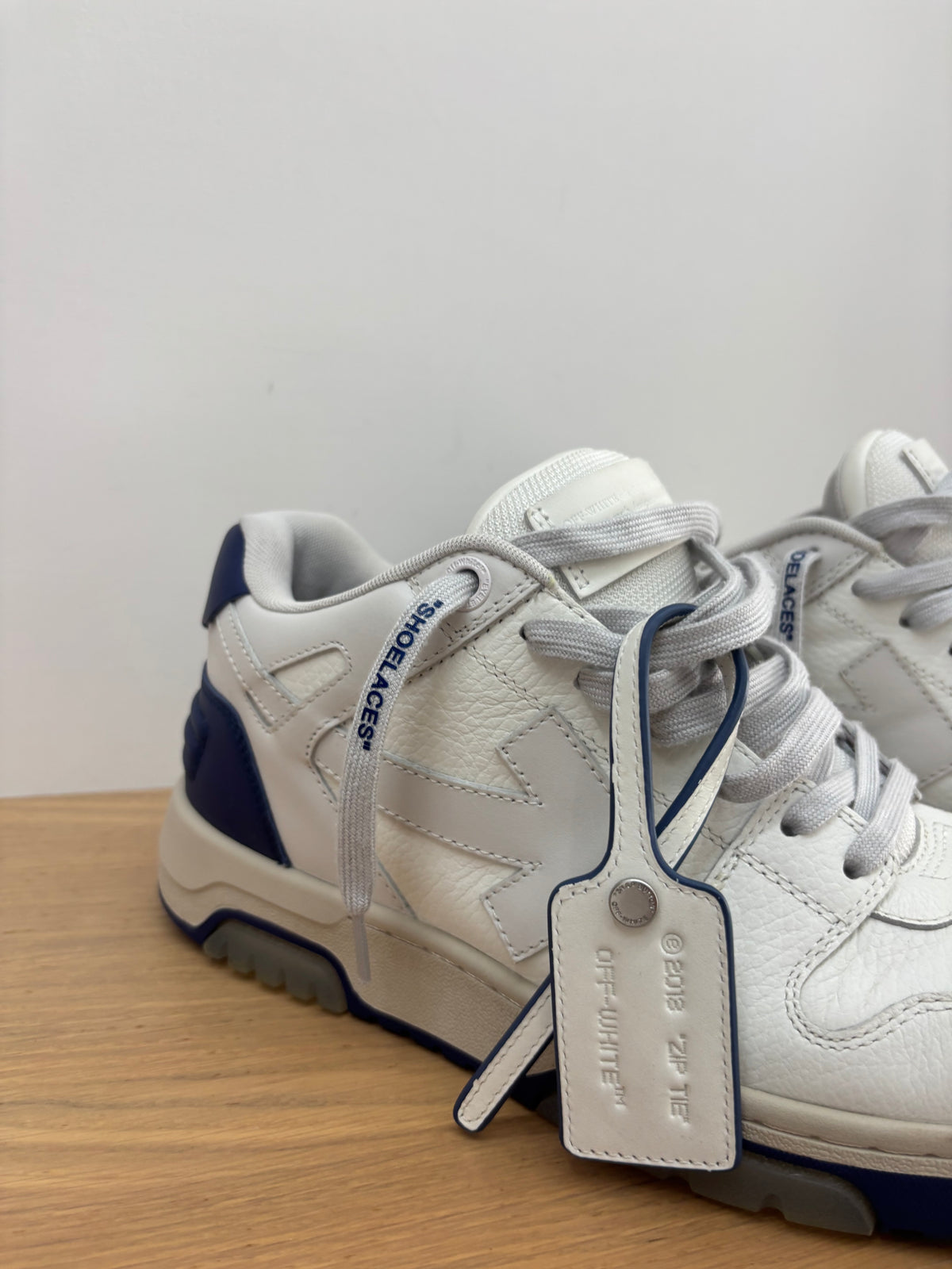 Off-White-Size 43-Condizioni 9/10