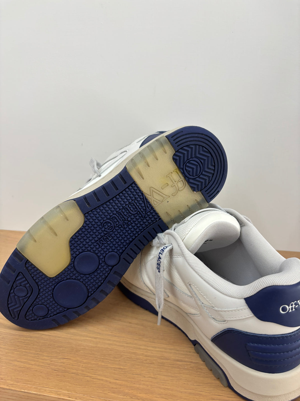 Off-White-Size 43-Condizioni 9/10