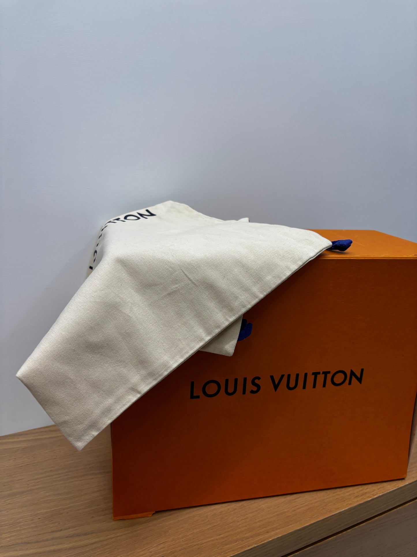 LV trainer-Size 8UK(42,5 EU)-Condizioni 9,5/10