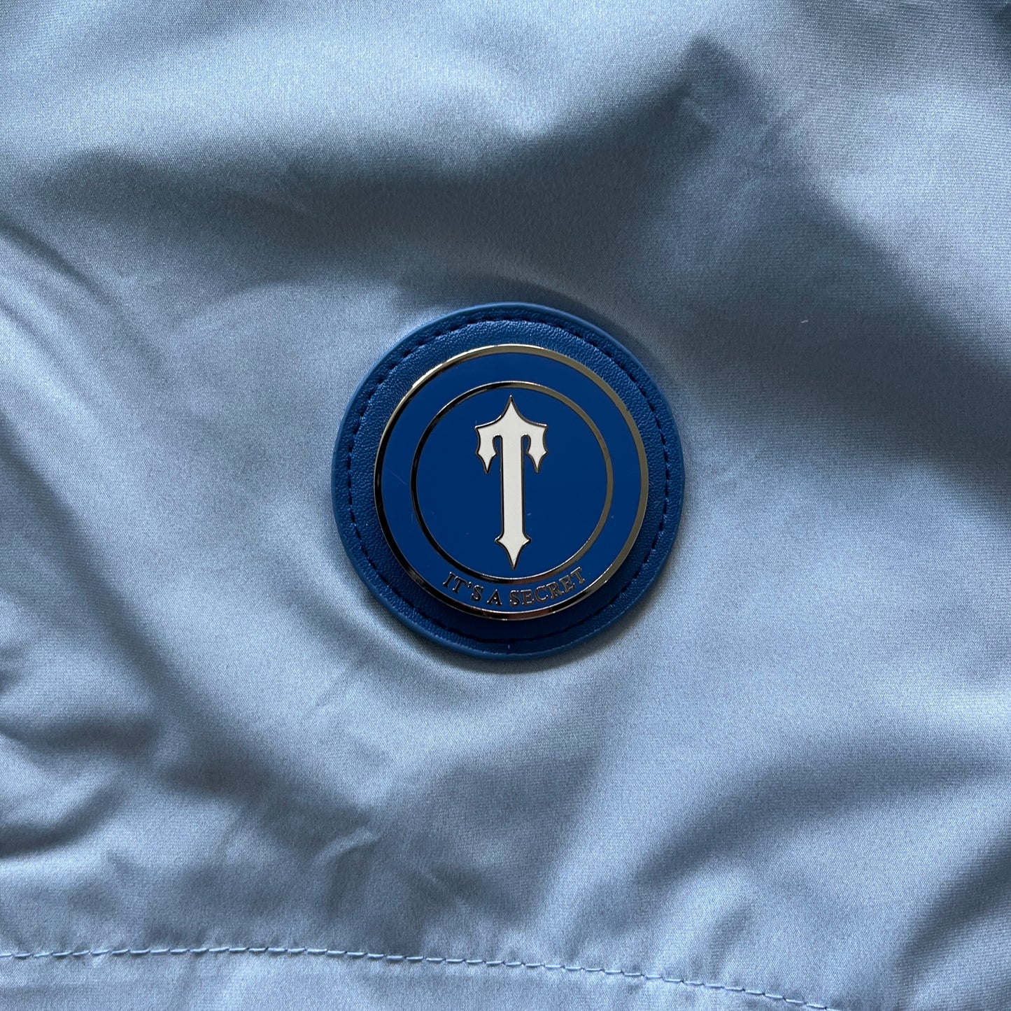 Trapstar windbreaker gradient blue