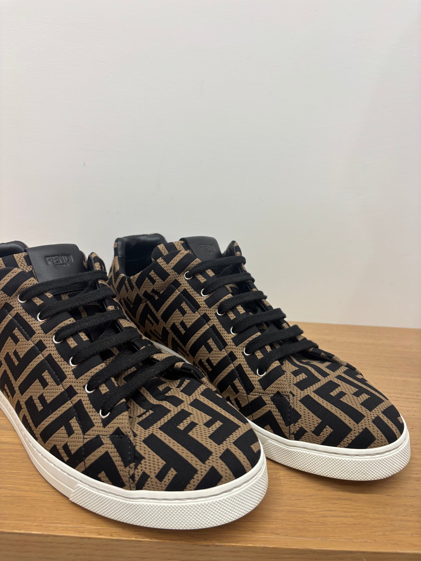 Sneakers Fendi-Size 7(41IT)-Condizioni 8/10