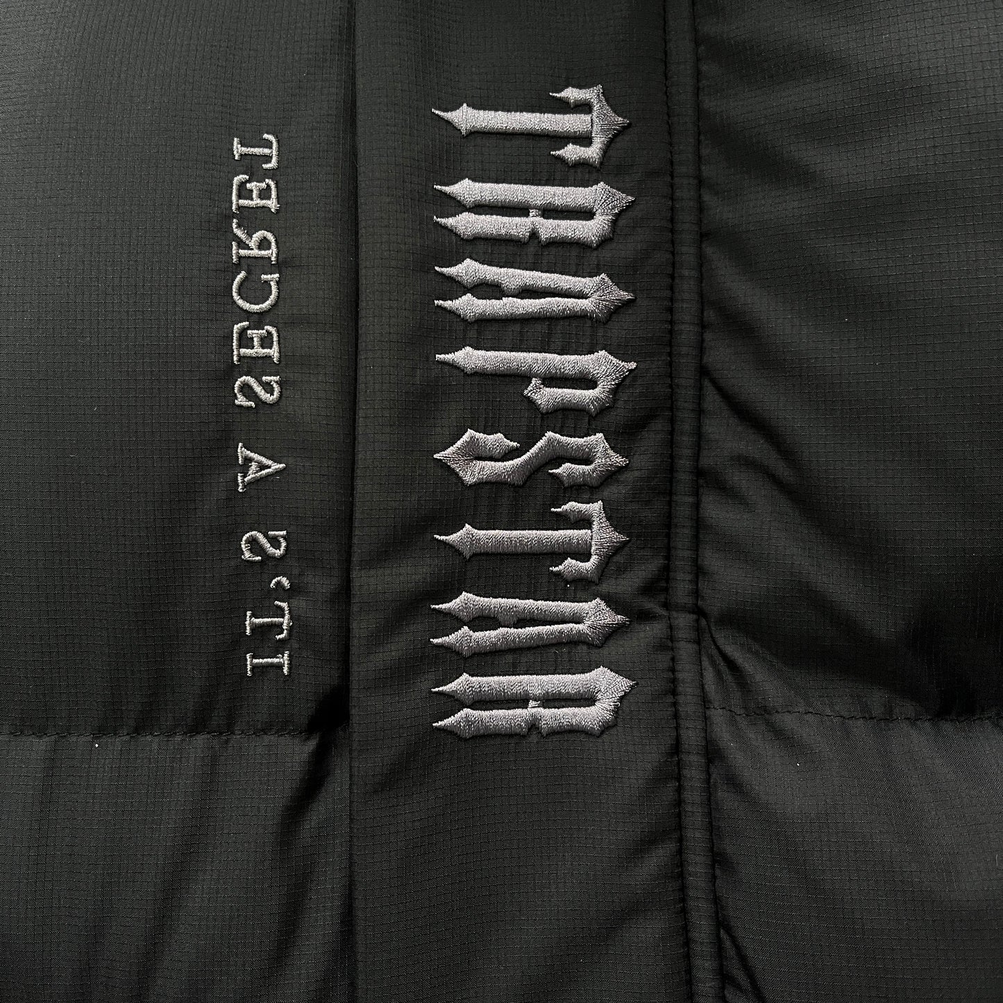 Trapstar puffer decoded black