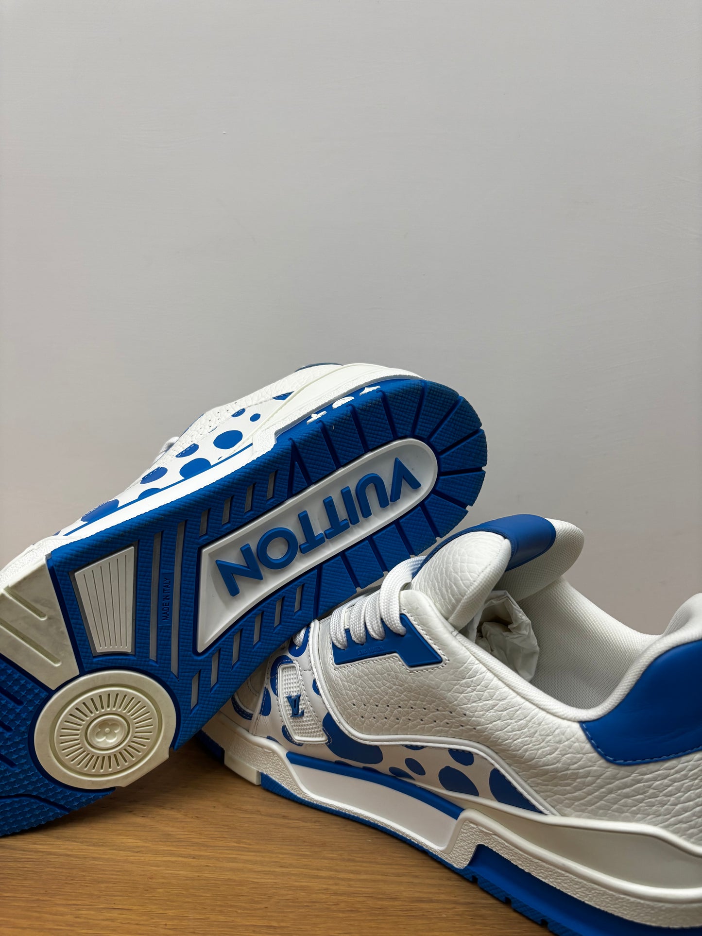 LV x Kusama-Size 8UK(42,5 EU)-Condizioni 9,5/10