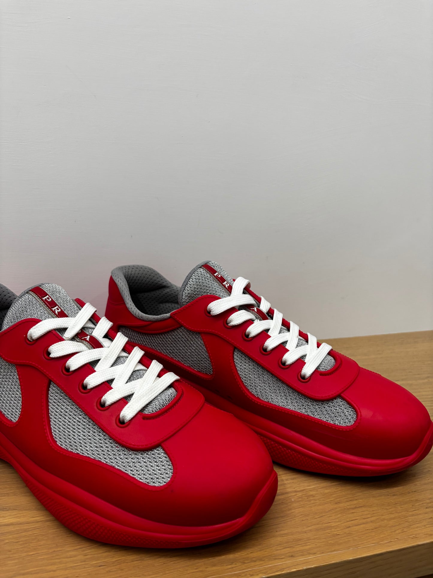 Prada Cup-Size 43-Condizioni 9/10
