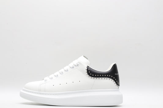 MCQ black spikes