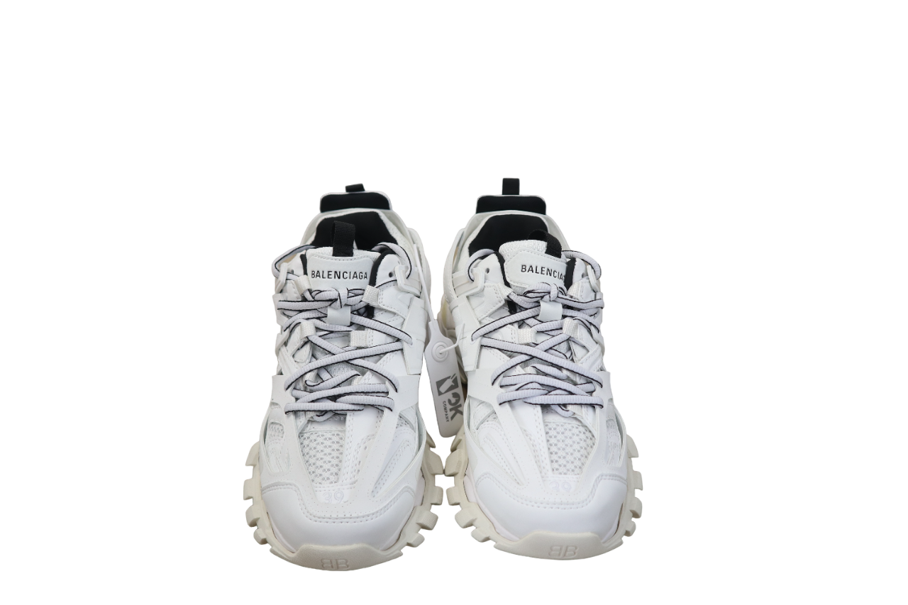 Track white/black